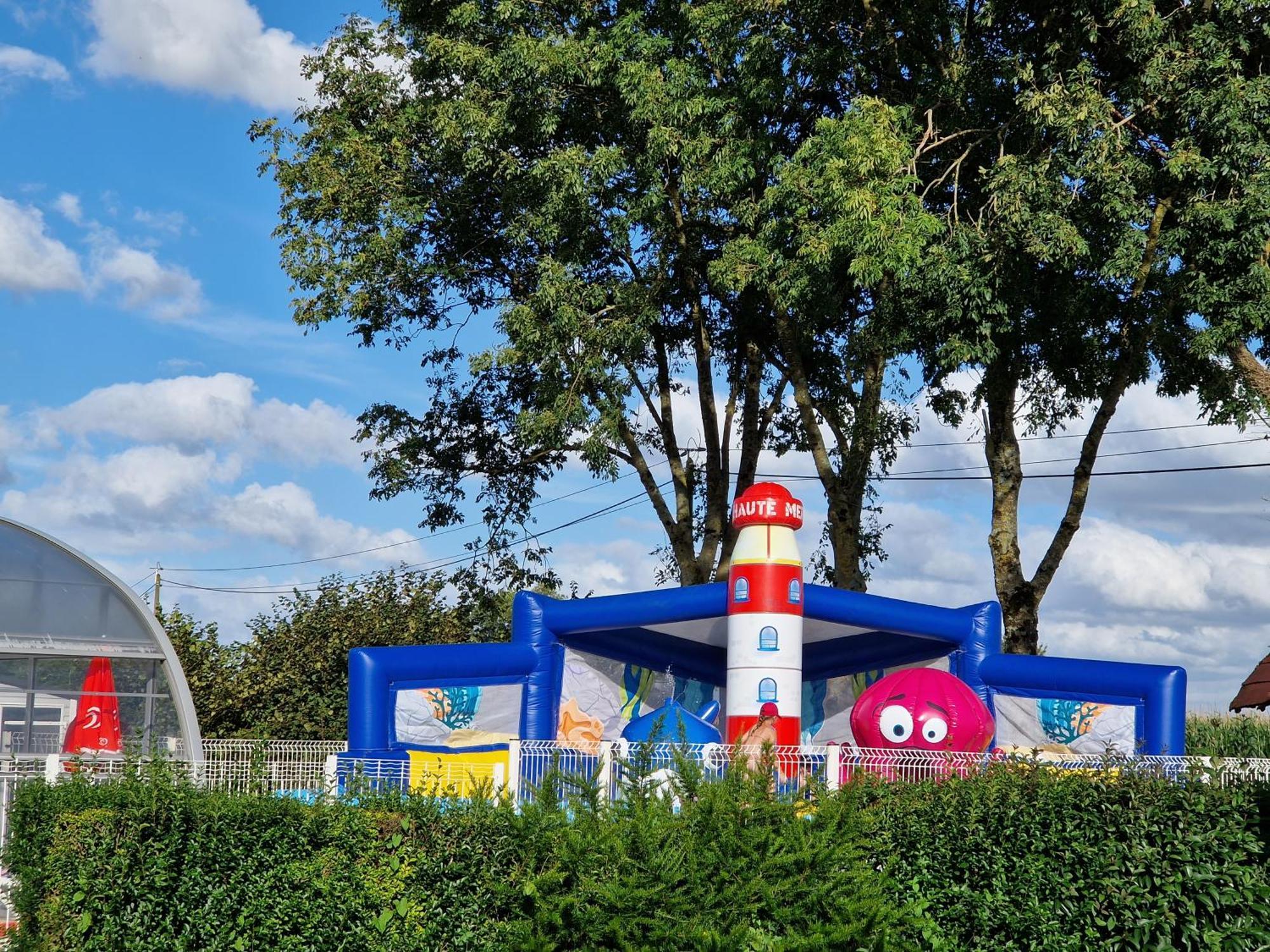 Camping Le Clos De Balleroy Exterior foto